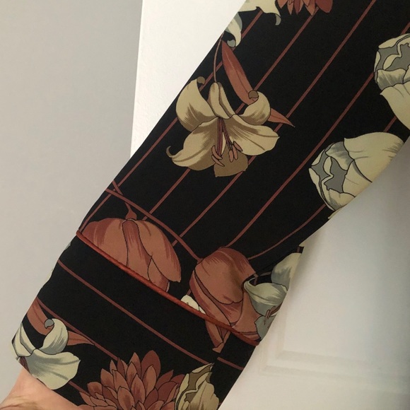 Dress - Picture 3 of 5